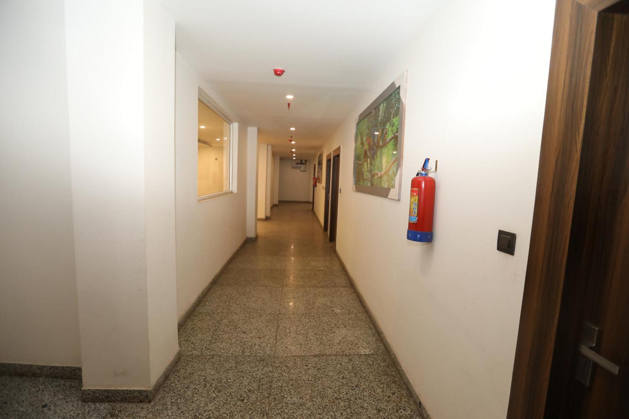 Hotel Noida Grand Sec 58 Exteriör bild