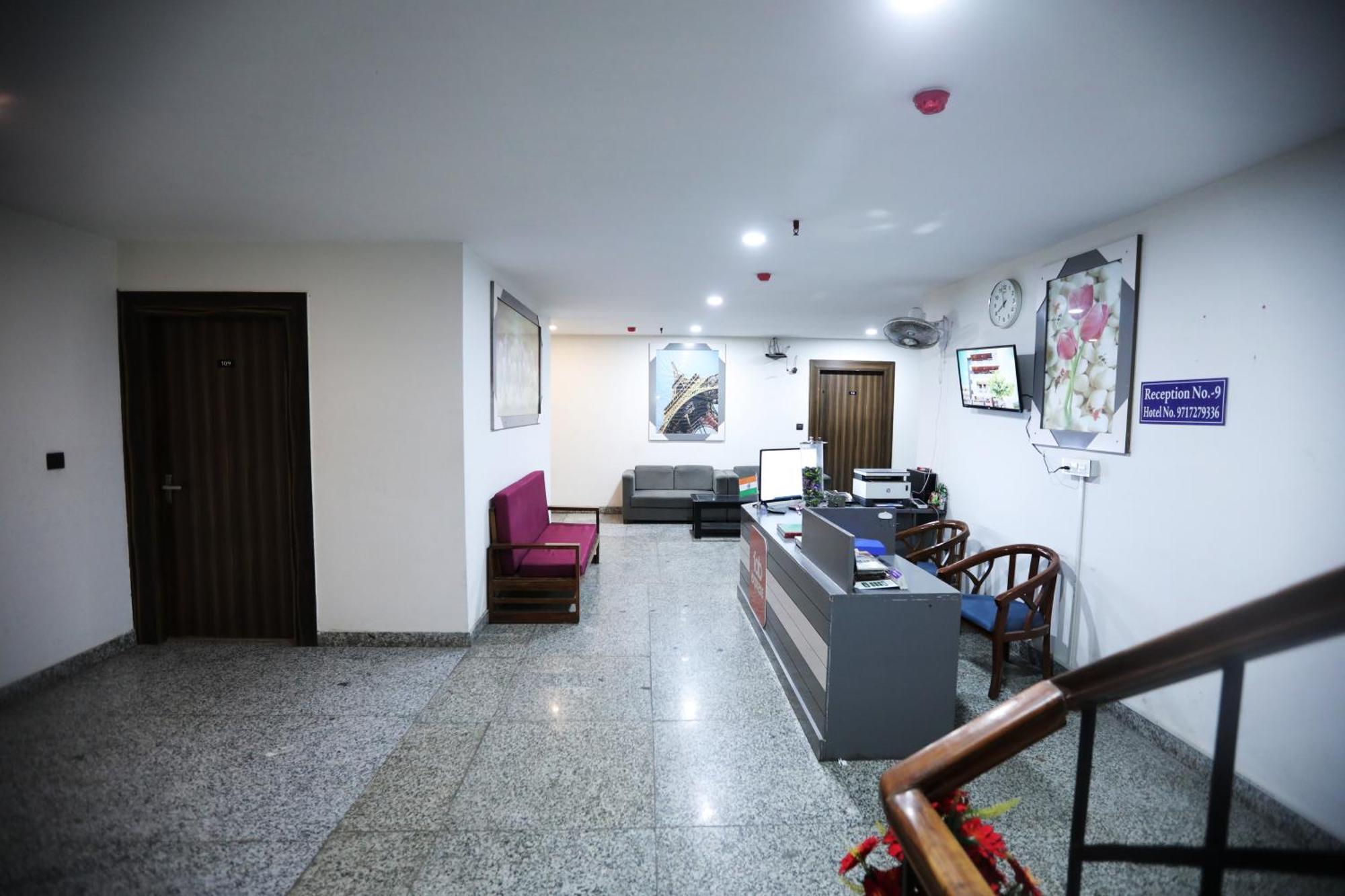 Hotel Noida Grand Sec 58 Exteriör bild