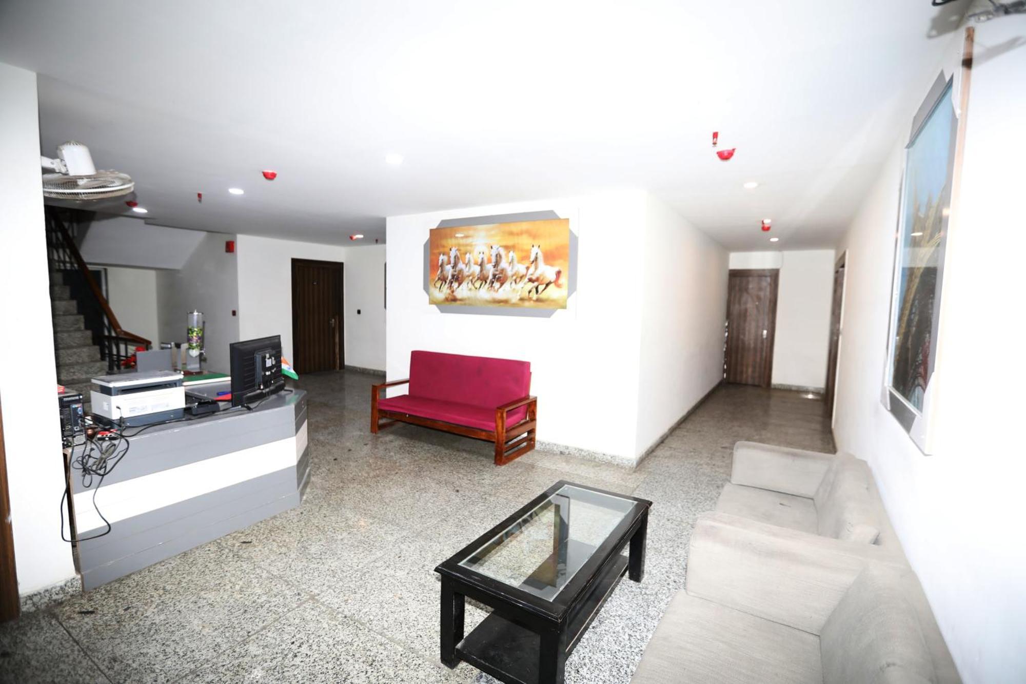 Hotel Noida Grand Sec 58 Exteriör bild